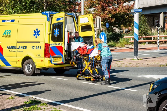 Kind op fiets aangereden op kruising