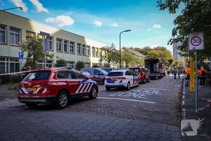 Explosie in flatwoning, grote brandweerinzet