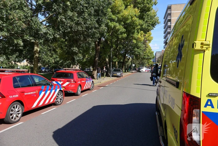 Explosie in flatwoning, grote brandweerinzet