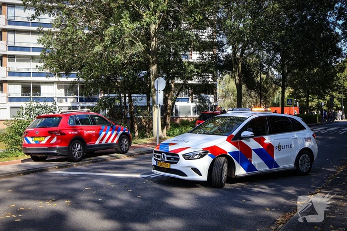 Explosie in flatwoning, grote brandweerinzet