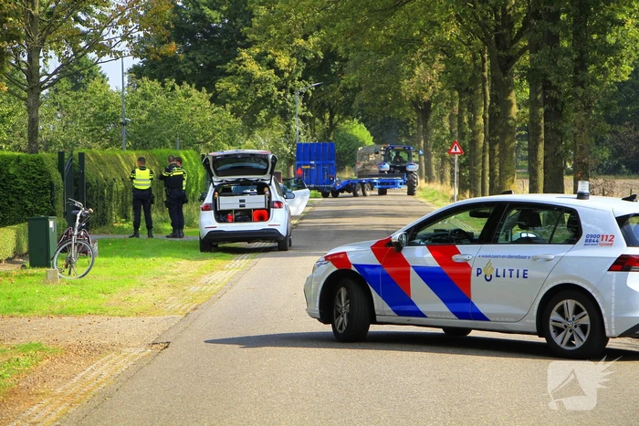 Scooter gewond bij aanrijding met busje