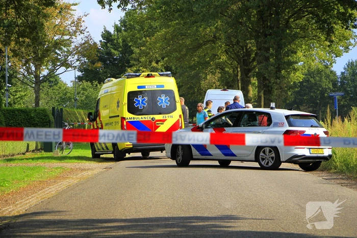 Scooter gewond bij aanrijding met busje