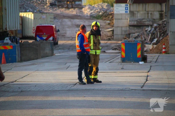 Brand bij afvalverwerkingsbedrijf zorgt voor flinke rookontwikkeling