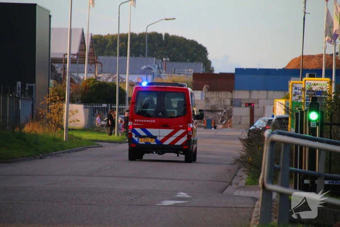 Brand bij afvalverwerkingsbedrijf zorgt voor flinke rookontwikkeling