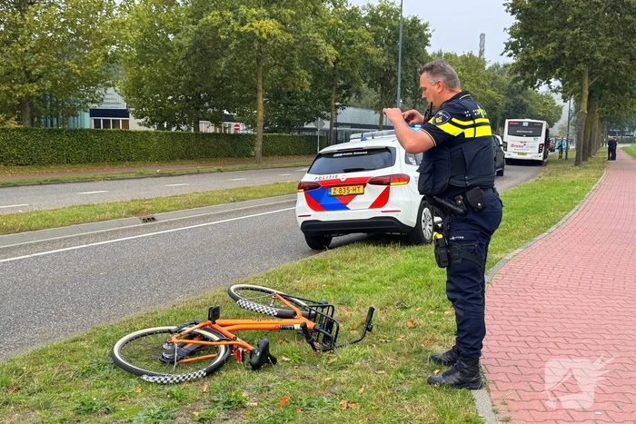 Fietser gewond na aanrijding met lijnbus