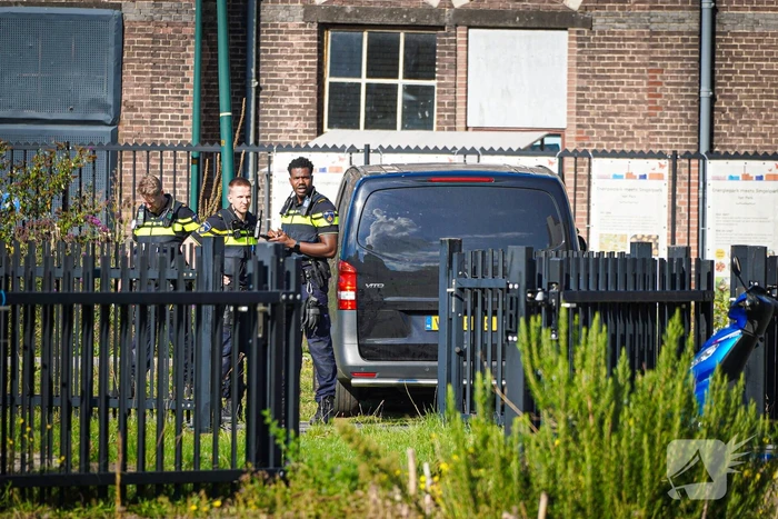 Explosieven team onderzoekt pakket