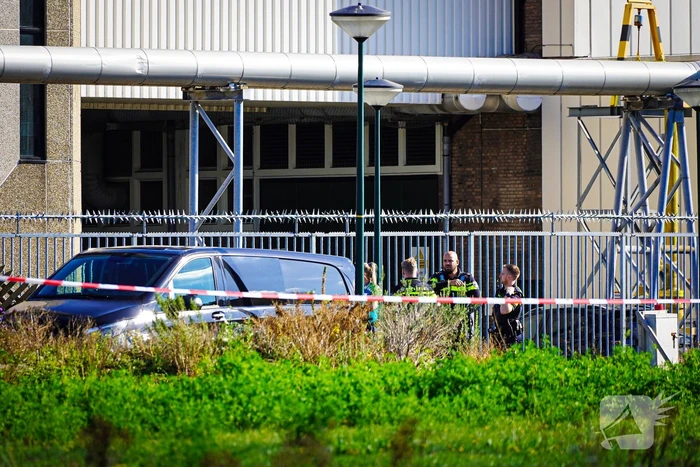 Explosieven team onderzoekt pakket