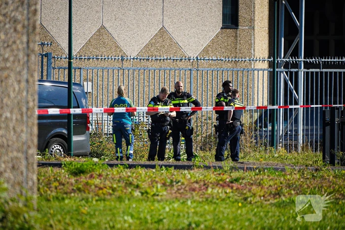 Explosieven team onderzoekt pakket