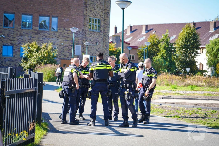 Explosieven team onderzoekt pakket