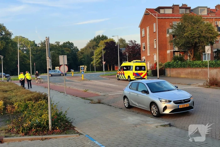 Fietser gewond bij botsing met auto