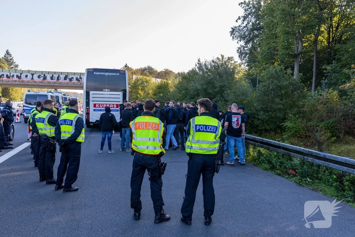 Grote grenscontrole op PSV-fans
