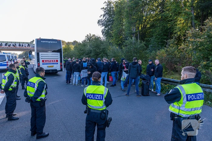 Grote grenscontrole op PSV-fans