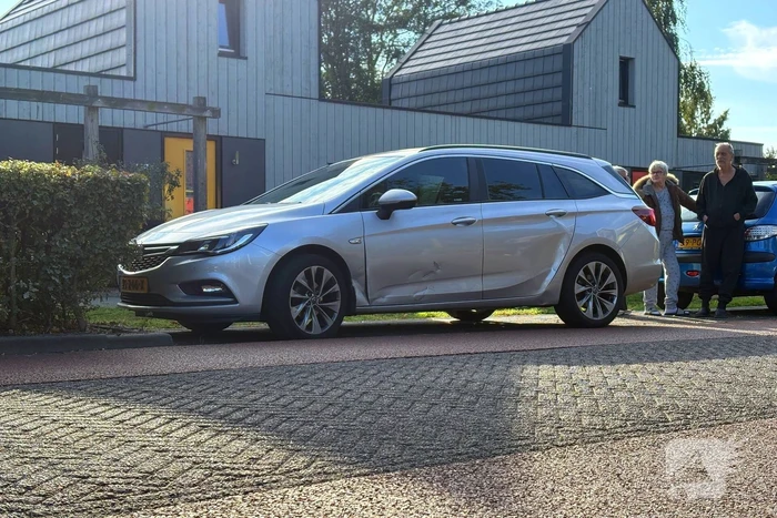Scooterrijder gewond bij aanrijding met auto