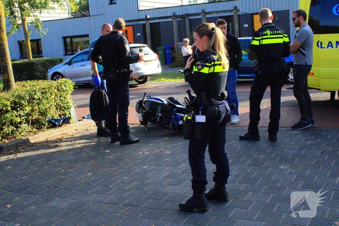 Scooterrijder gewond bij aanrijding met auto