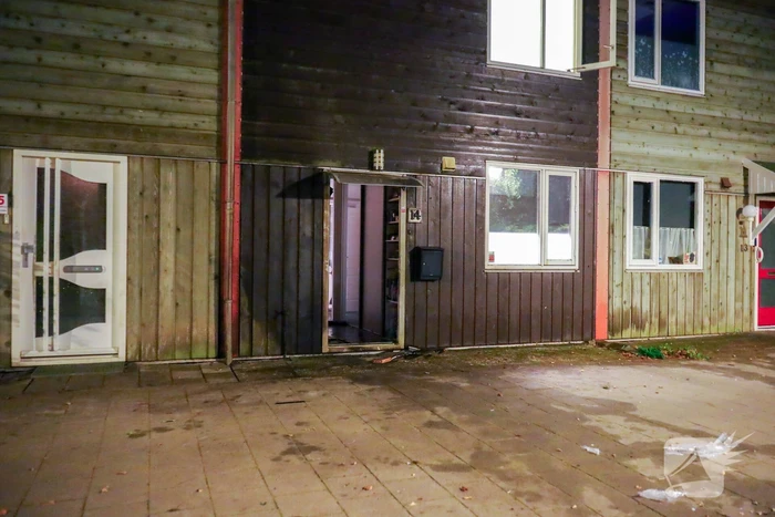 Explosie leidt tot woningbrand