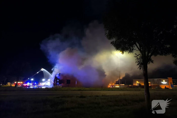 Blusrobot ingezet bij grote brand