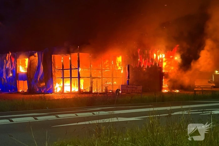 Blusrobot ingezet bij grote brand