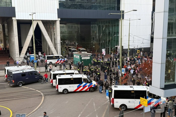 ME grijpt in bij Gaza demonstratie, tram en treinverkeer gestremd