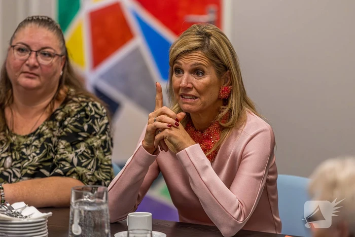 Koningin Maxima bezoekt jongeren centrum