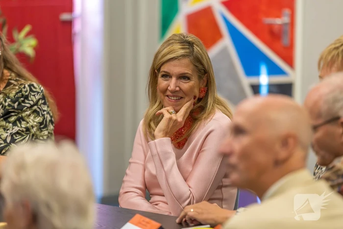 Koningin Maxima bezoekt jongeren centrum