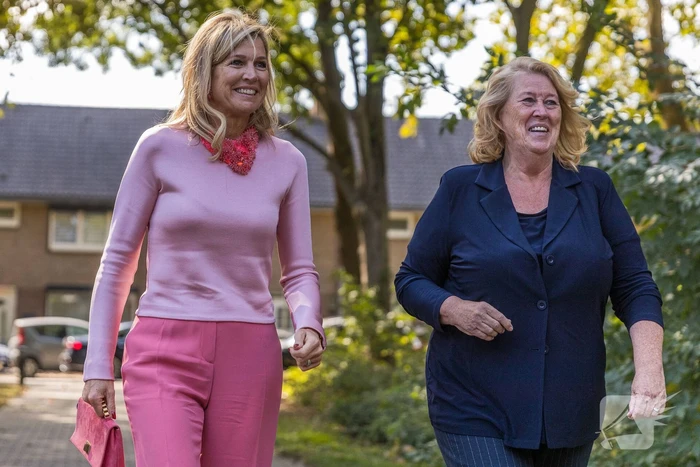 Koningin Maxima bezoekt jongeren centrum