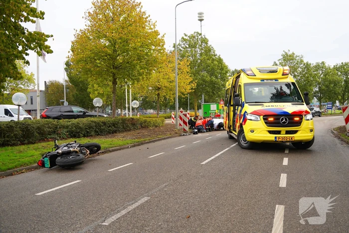 Motorrijdster gewond na val