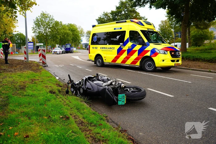 Motorrijdster gewond na val