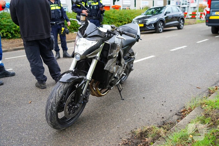 Motorrijdster gewond na val