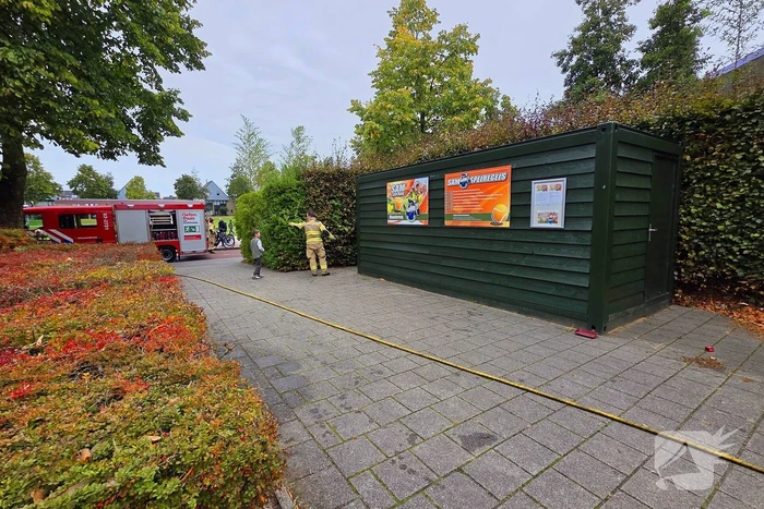 Brand in bijgebouw snel onder controle