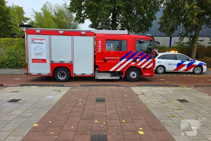 Brand in bijgebouw snel onder controle