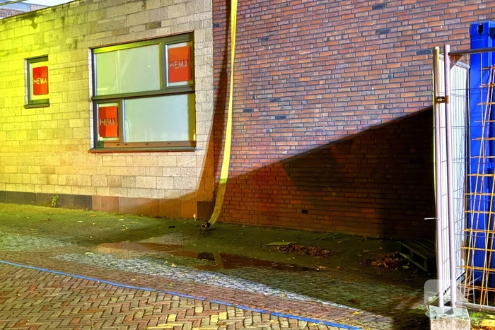 Waterlekkage ontdekt bij winkel