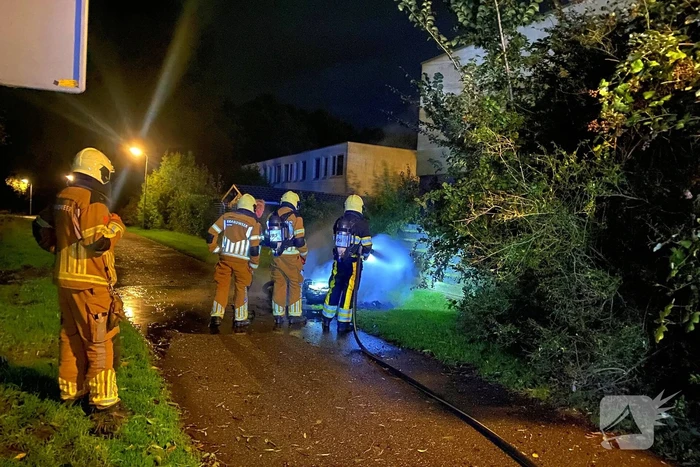 Scooterbrand in de nacht