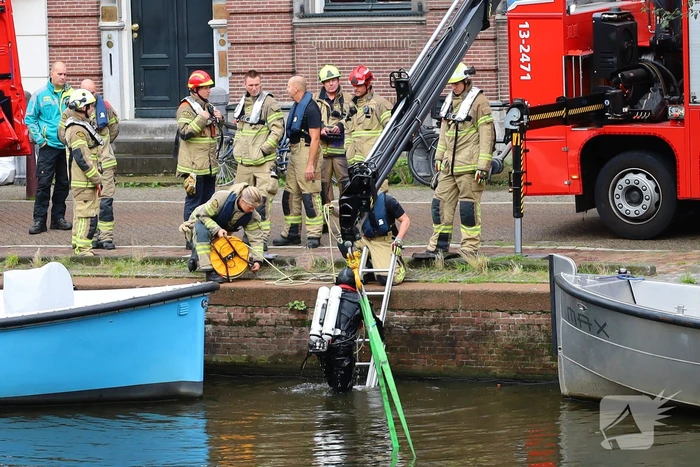 Auto te water in centrum