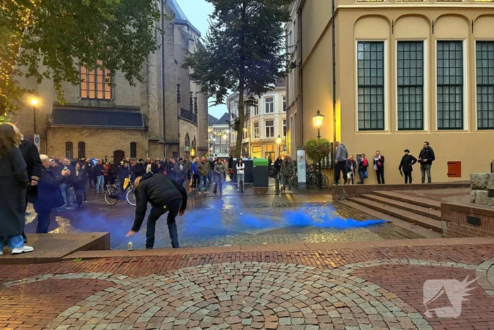 Politie aanwezig bij protest om opvangcentrum