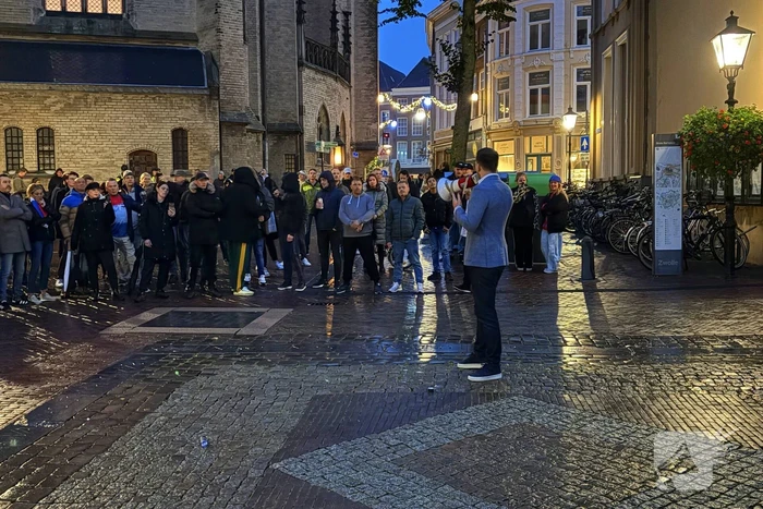 Politie aanwezig bij protest om opvangcentrum