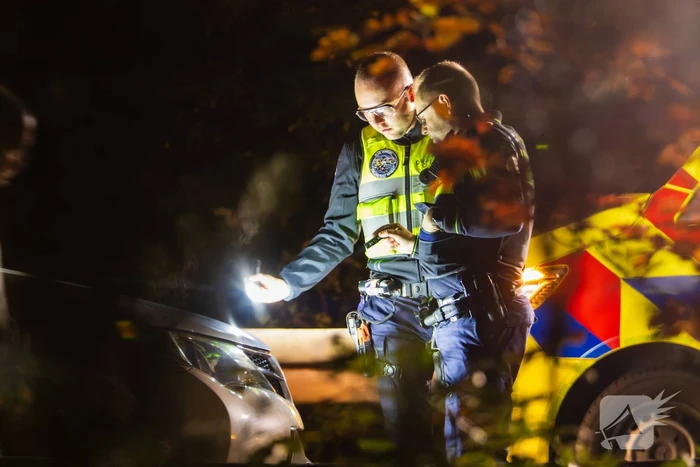 Vrouw ernstig gewond bij aanrijding met auto