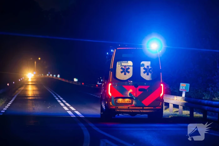 Vrouw ernstig gewond bij aanrijding met auto