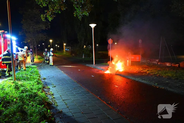 Scooter in vlammen bij sportpark