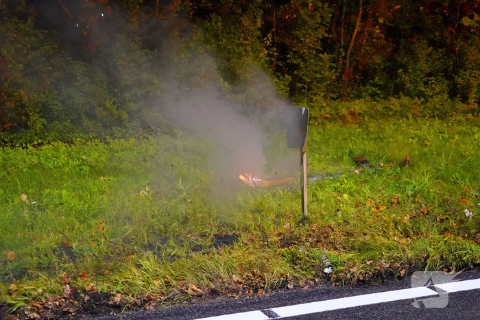 Politie blust brand met behulp van brandweer