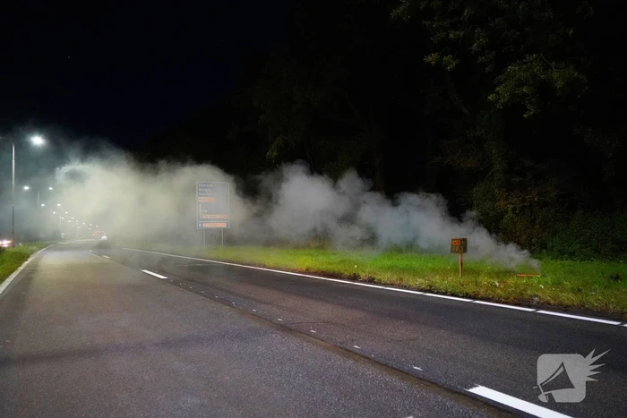 Politie blust brand met behulp van brandweer