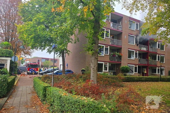 Woningbrand leidt tot grote inzet