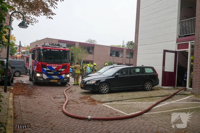 Woningbrand leidt tot grote inzet