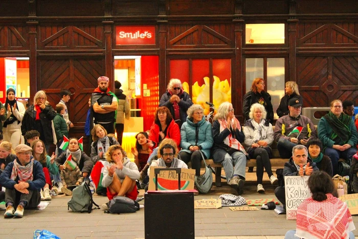 Pro-Palestijnse sit-in demonstratie op station