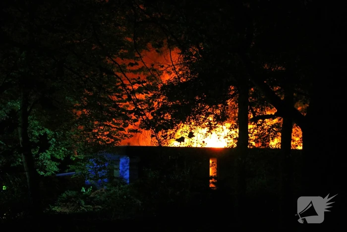 Grote inzet bij uitslaande woningbrand