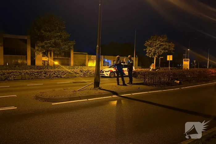 Ongeval met auto en lantaarnpaal door te hard rijden