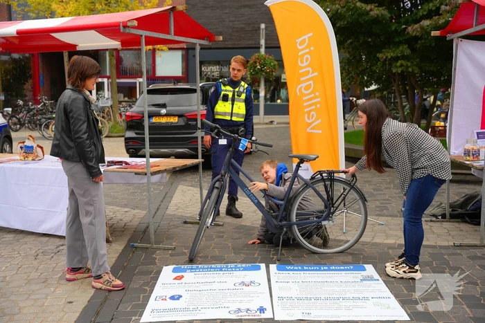 Veiligheidsmarkt trekt belangstellenden