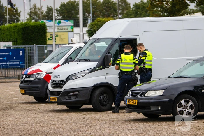 Politie houdt verkeerscontrole