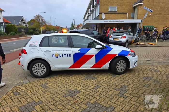 Auto's botsen met flinke schade
