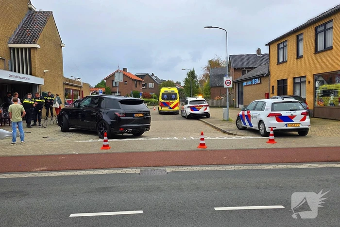 Auto's botsen met flinke schade