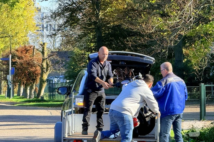 Scooterrijder gewond bij aanrijding met tractor